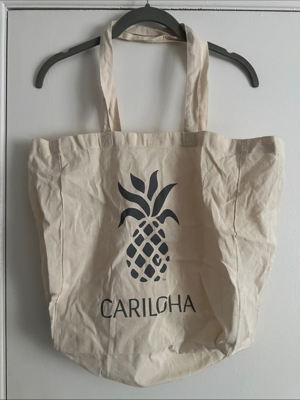 Cariloha pineapple tote
